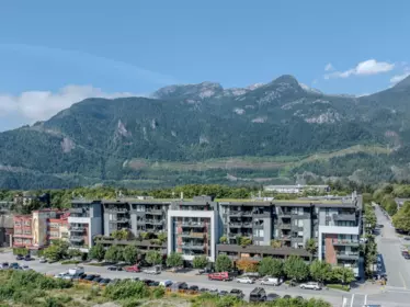 203 37881 Cleveland Avenue, Squamish, BC, Squamish — Apartment/Condo for sale