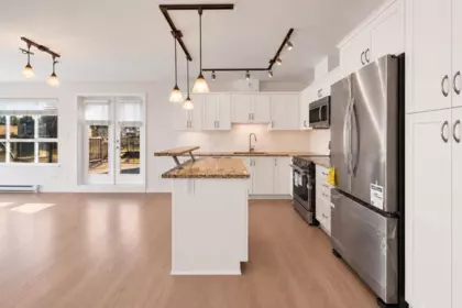 Kitchen Island Photo of 502 2191 Shaughnessy Street, Port Coquitlam, BC