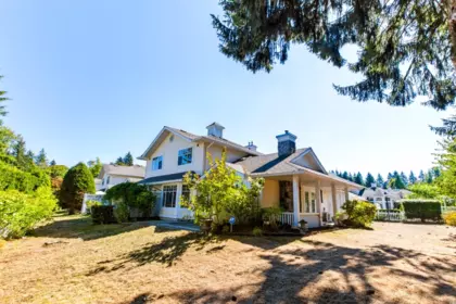 Front Yard Photo of 18 9208 208 Street, Langley, BC