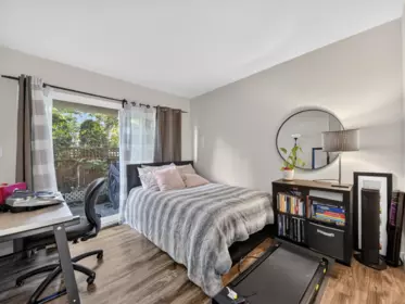 Bedroom 4 Photo of 7 828 W 16th Street, North Vancouver, BC