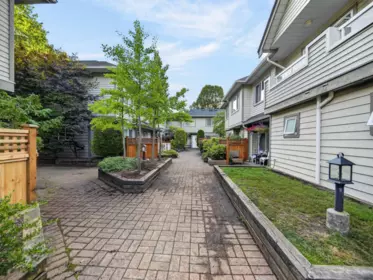 Garden / Landscaping Photo of 7 828 W 16th Street, North Vancouver, BC