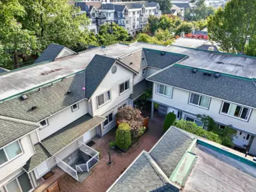 Hot Tub / Spa Photo of 7 828 W 16th Street, North Vancouver, BC
