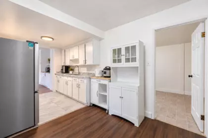 Breakfast Nook Photo of 8865 Horne Street, Burnaby, BC