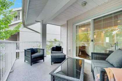 Breakfast Nook Photo of 11 6555 192a Street, Surrey, BC