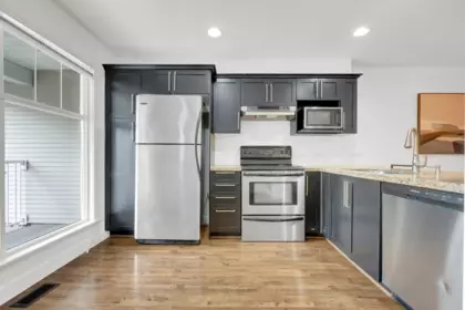 Kitchen Island Photo of 11 6555 192a Street, Surrey, BC