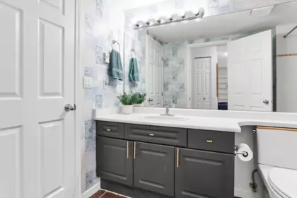 Powder Room Photo of 221 22015 48 Avenue, Langley, BC