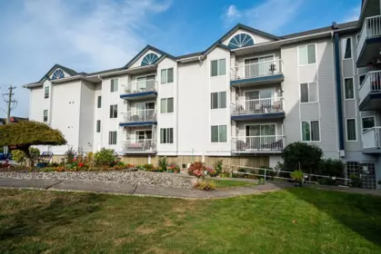 Community Amenities Photo (Clubhouse) of 102 17695 58 Avenue, Surrey, BC