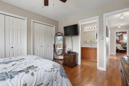 Basement Recreation Room Photo of 1 45365 Watson Road, Chilliwack, BC