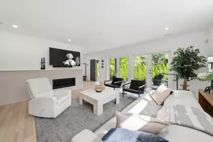 Dining Area Photo of 2025 Mackay Avenue, North Vancouver, BC