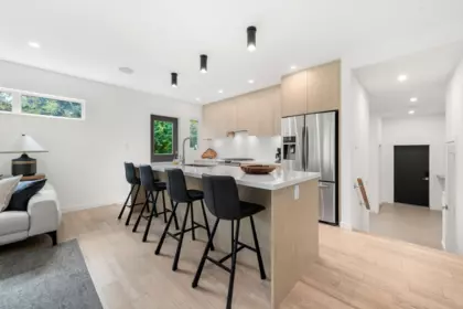 Kitchen Island Photo of 2025 Mackay Avenue, North Vancouver, BC