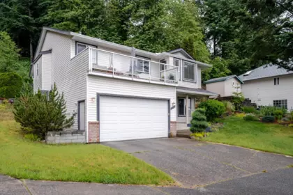Family Room Photo of 35543 Dina Place, Abbotsford, BC