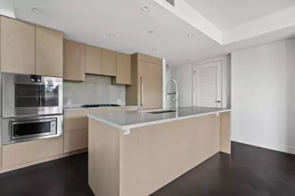 Dining Area Photo of 303 633 W King Edward Avenue, Vancouver, BC
