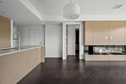 Hallway Photo of 303 633 W King Edward Avenue, Vancouver, BC