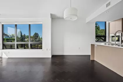 Mudroom Photo of 303 633 W King Edward Avenue, Vancouver, BC