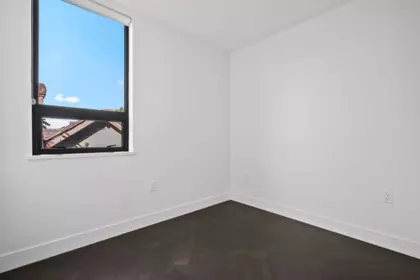 Powder Room Photo of 303 633 W King Edward Avenue, Vancouver, BC