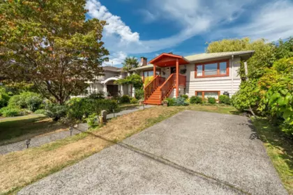 Exterior Rear Photo of 430 W Kings Road, North Vancouver, BC