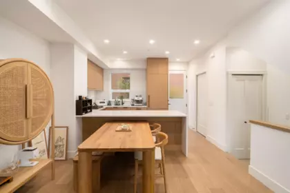 Family Room Photo of 809 W 38th Avenue, Vancouver, BC