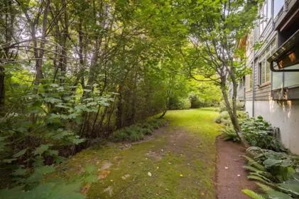Garden / Landscaping Photo of 201 40147 Government Road, Squamish, BC