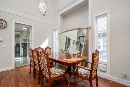 Kitchen Island Photo of 5882 126 Street, Surrey, BC
