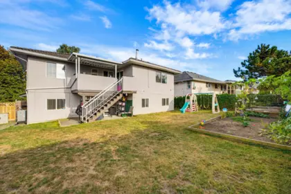 Fitness Center Photo Near 3149 Goldfinch Street, Abbotsford, BC