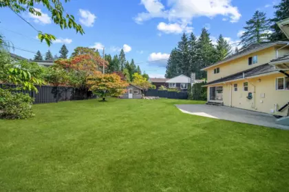 Backyard Photo of 535 Stevens Drive, West Vancouver, BC