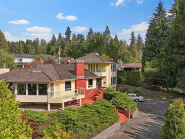 Fitness Center Photo Near 535 Stevens Drive, West Vancouver, BC
