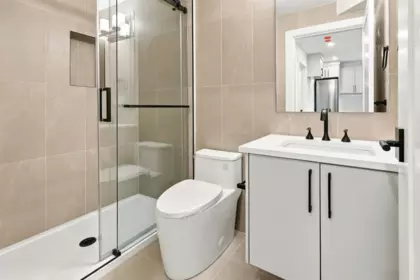 Hot Tub / Spa Photo of 3290 E 48th Avenue, Vancouver, BC
