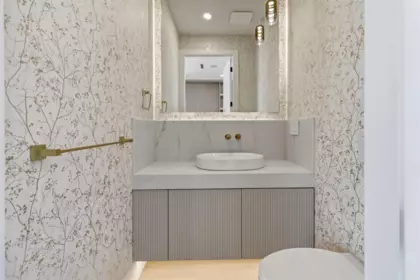 Powder Room Photo of 3290 E 48th Avenue, Vancouver, BC