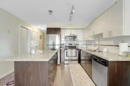 Breakfast Nook Photo of 205 14960 102a Avenue, Surrey, BC