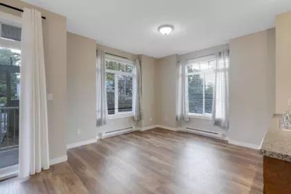 Dining Area Photo of 220 13277 108 Avenue, Surrey, BC