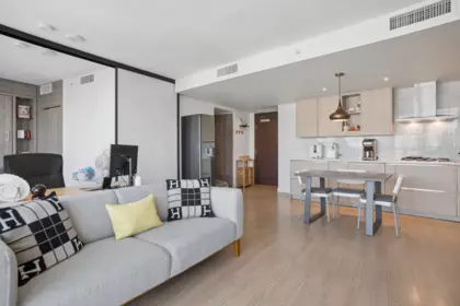 2401 89 Nelson Street, Vancouver, BC, Vancouver — Apartment/Condo for sale