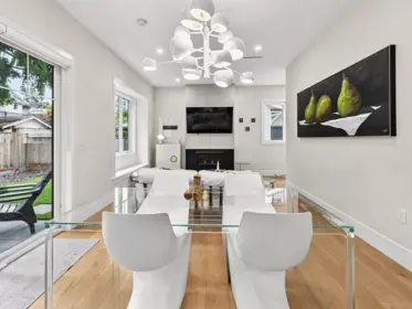 Kitchen Island Photo of 11486 Railway Avenue, Richmond, BC