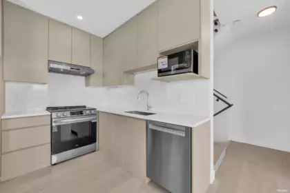 1 3800 Pender Street, Burnaby, BC, Burnaby — Townhouse for sale