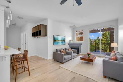 Kitchen Photo of 415 10237 133 Street, Surrey, BC