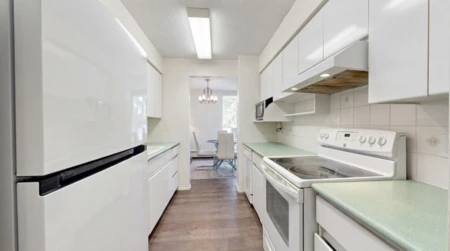 Loft / Bonus Room Photo of 403 2024 Fullerton Avenue, North Vancouver, BC