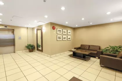206 3811 Hastings Street, Burnaby, BC, Burnaby — Apartment/Condo for sale