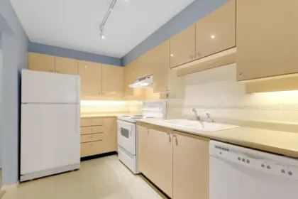 316 5888 Dover Crescent, Richmond, BC, Richmond — Apartment/Condo for sale