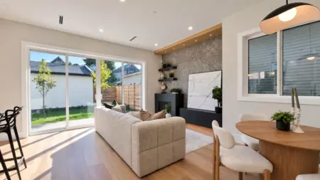 2 746 E 12th Avenue, Vancouver, BC, Vancouver — Half Duplex for sale