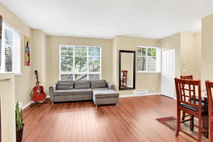 40 13239 Old Yale Road, Surrey, BC, Surrey — Townhouse for sale