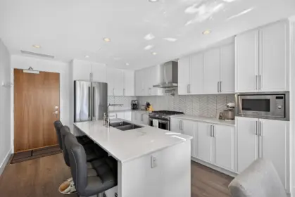 508 4477 Hastings Street, Burnaby, BC, Burnaby — Apartment/Condo for sale