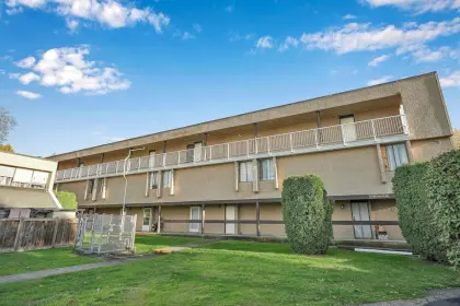 41 17706 60 Avenue, Surrey, BC, Surrey — Apartment/Condo for sale