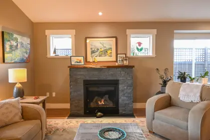 6251 Oracle Road, Sechelt, BC, Sechelt — Single Family Residence for sale
