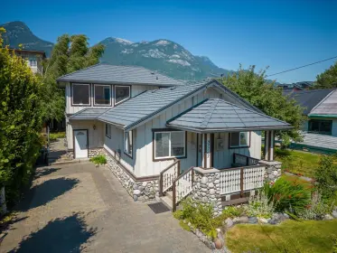 37767 Second Avenue, Squamish, BC, Squamish — Single Family Residence for sale