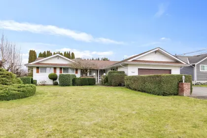 7002 Centennial Drive, Chilliwack, BC, Chilliwack — Single Family Residence for sale