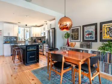 24 728 W 14th Street, North Vancouver, BC, North vancouver — Townhouse for sale