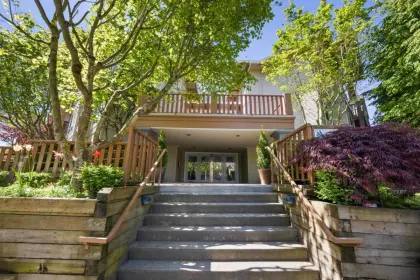 230 5600 Andrews Road, Richmond, BC, Richmond — Apartment/Condo for sale