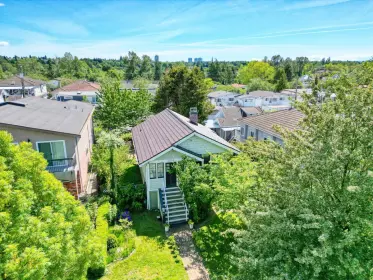 2552 E 11th Avenue, Vancouver, BC, Vancouver — Single Family Residence for sale
