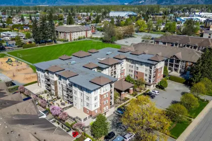 210 8955 Edward Street, Chilliwack, BC, Chilliwack — Apartment/Condo for sale