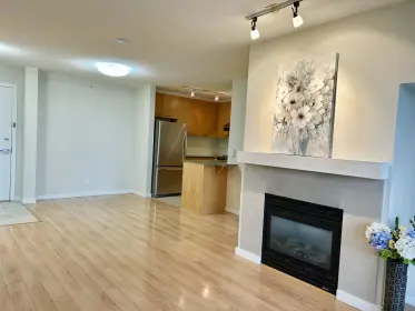 208 8480 Granville Avenue, Richmond, BC, Richmond — Apartment/Condo for sale