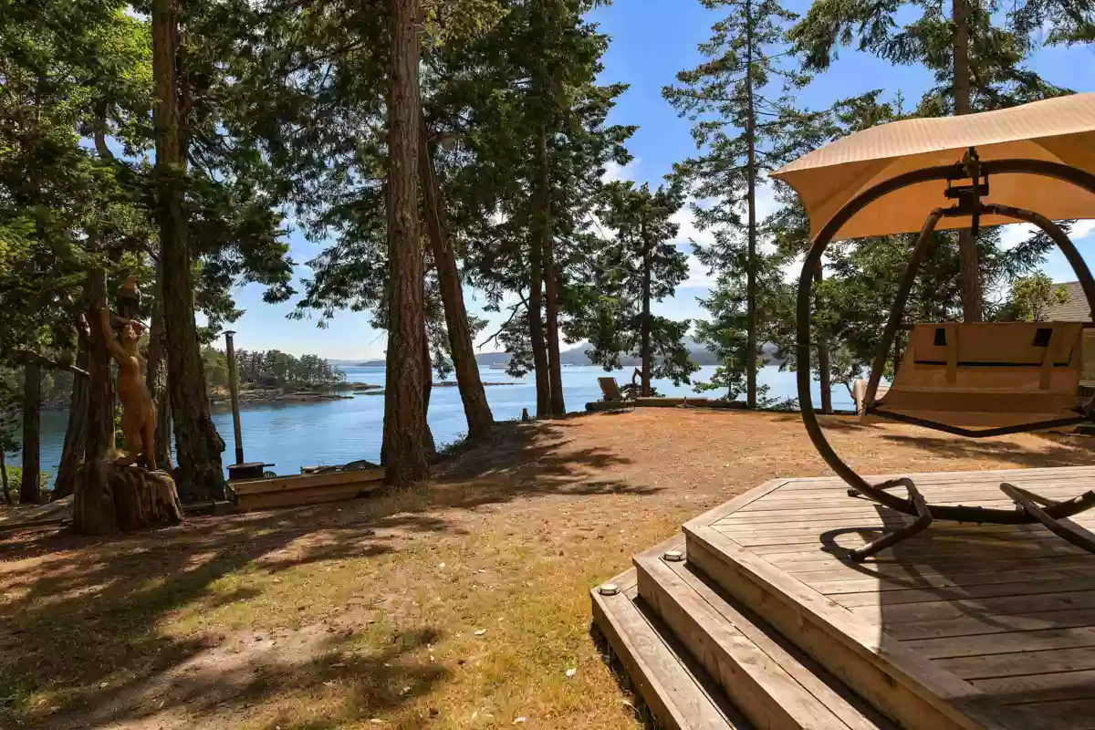 Living Room Photo of 222 Spinnaker Drive, Mayne Island, BC